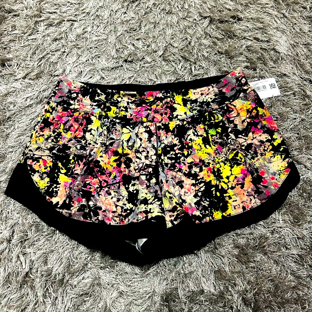 Lululemon Calm Tides shorts - 10